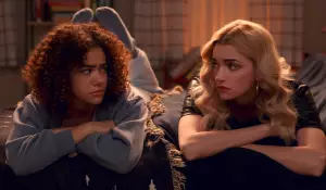 'Ginny & Georgia' получава премиерна дата на 2-ри сезон! picture